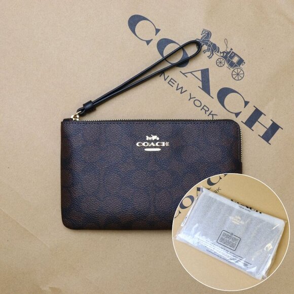 NWT COACH LARGE CORNER ZIP WRISTLET IN SIGNATURE CANVAS CZ277 - Picture 1 of 11